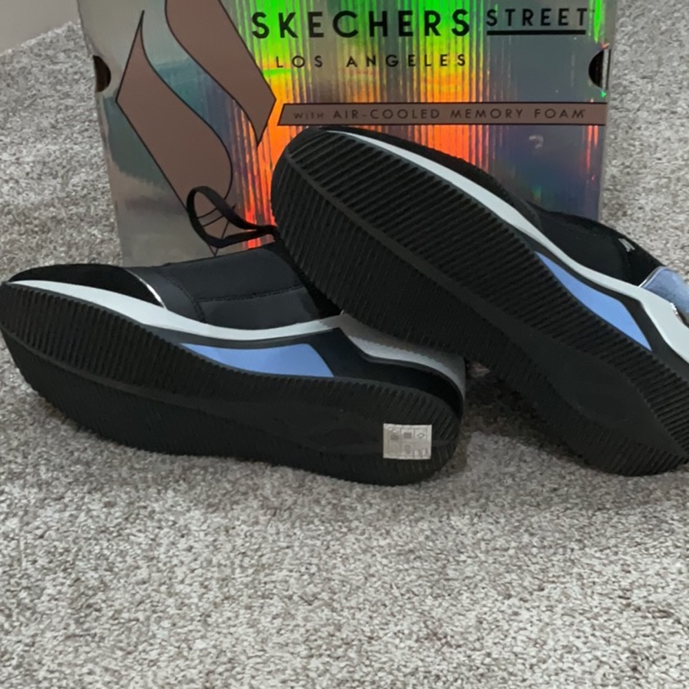 Skechers wedge tennis shoes. - Picture 4 of 8